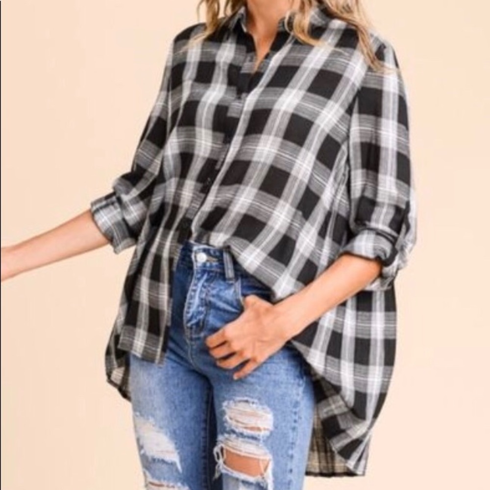 ⚡️CYBER SALE⚡️ Pleaded Back Plaid Button Down